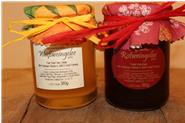 Sehr viele Produkte produzieren wir selbst, wie Marmeladen, Gelees, Wein, Destillate und Liköre. www.vinovitalis.de