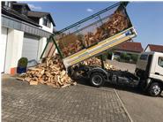 Anlieferung von Brennholz mit eigenem Fahrzeug